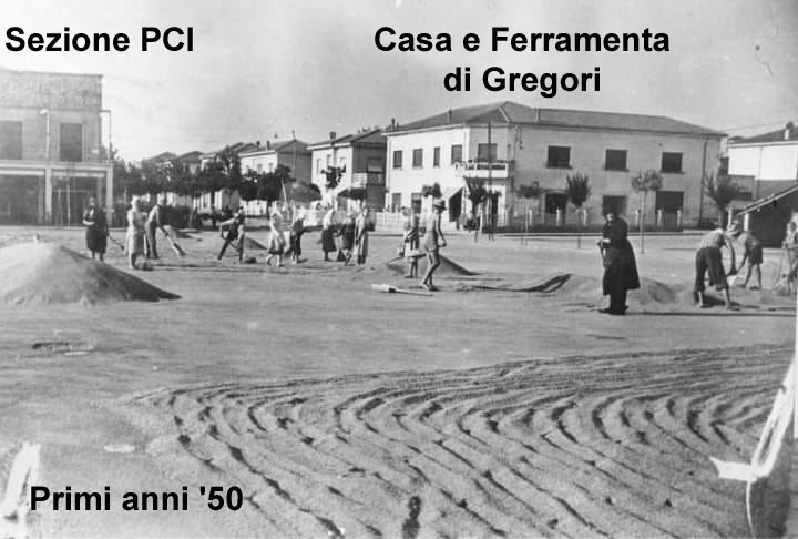 piazza-gramsci-e-casa-grego.jpg (60911 byte)